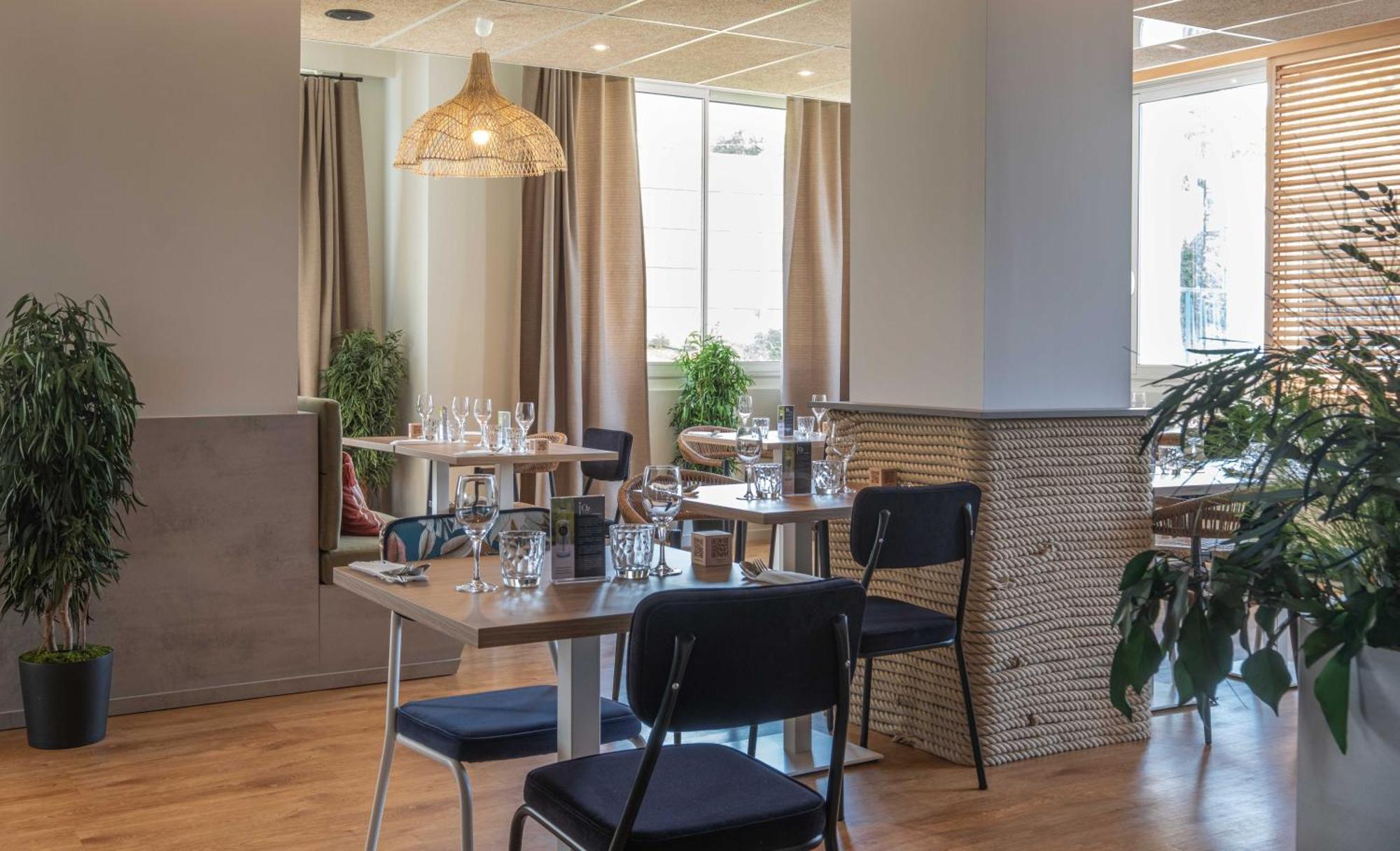 L'Escale Marine, The Originals Relais Hotel Крозон Екстериор снимка