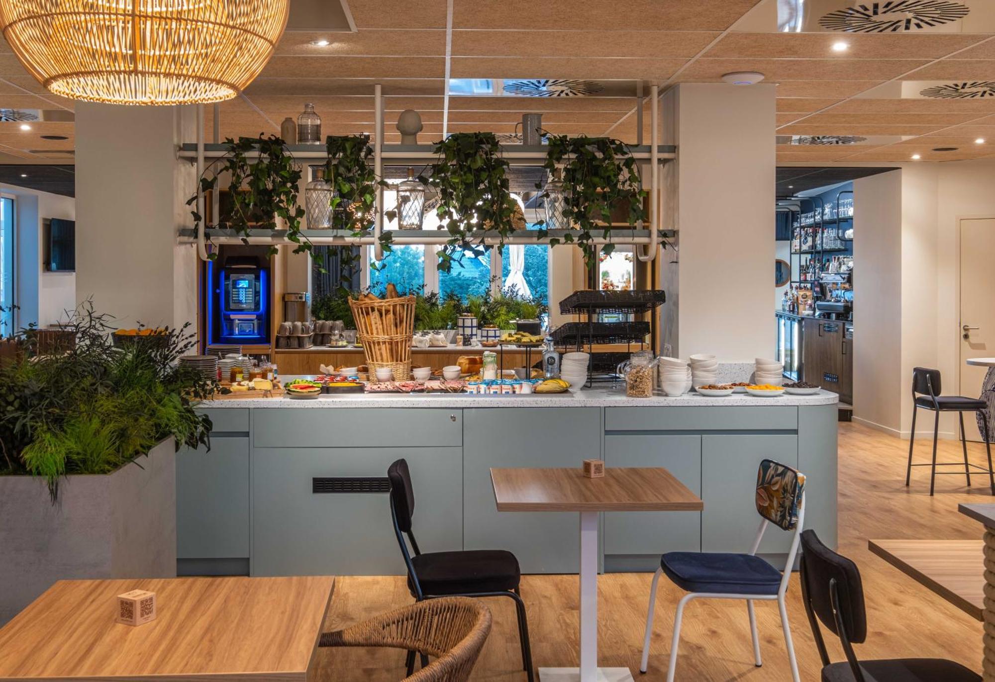 L'Escale Marine, The Originals Relais Hotel Крозон Екстериор снимка